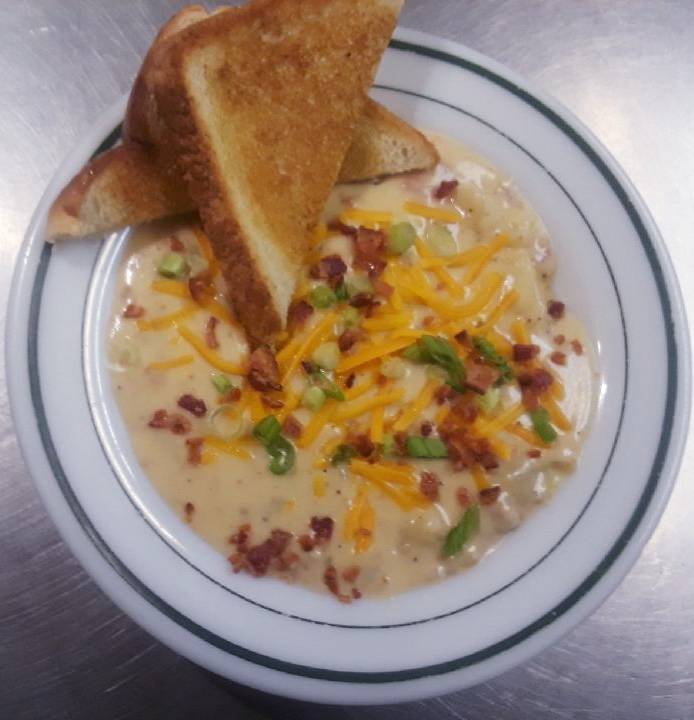 Lucys Bar & Grill | restaurant | 19394 US Hwy 152, Lacygne, KS 66040, USA | 9137572672 OR +1 913-757-2672