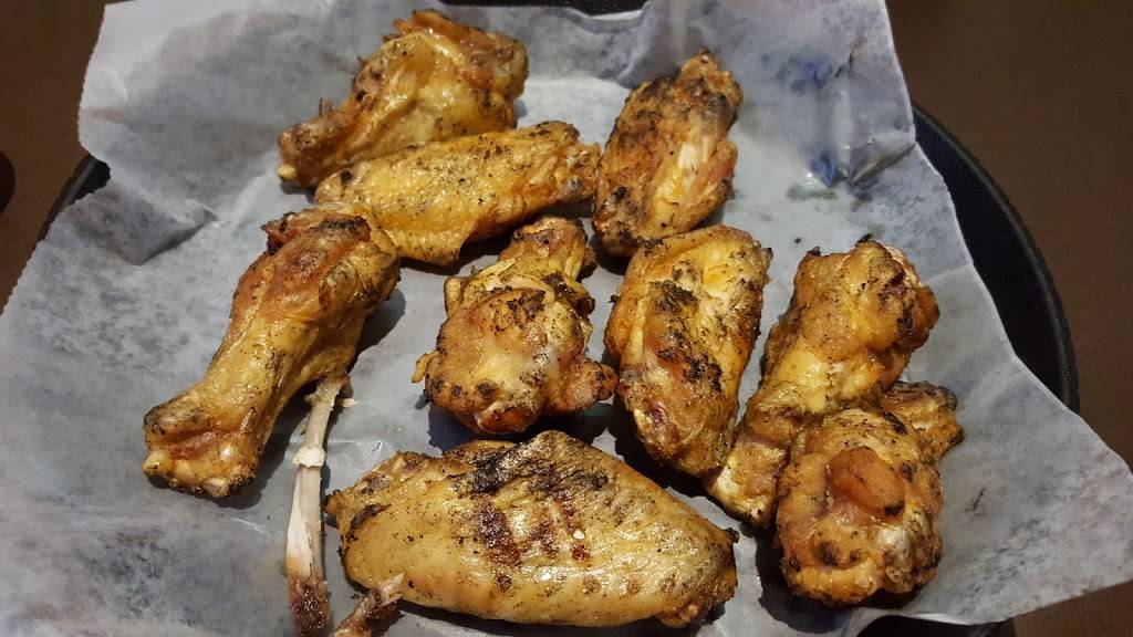 Houligans | restaurant | 1725 W International Speedway Blvd, Daytona Beach, FL 32114, USA | 3862654102 OR +1 386-265-4102