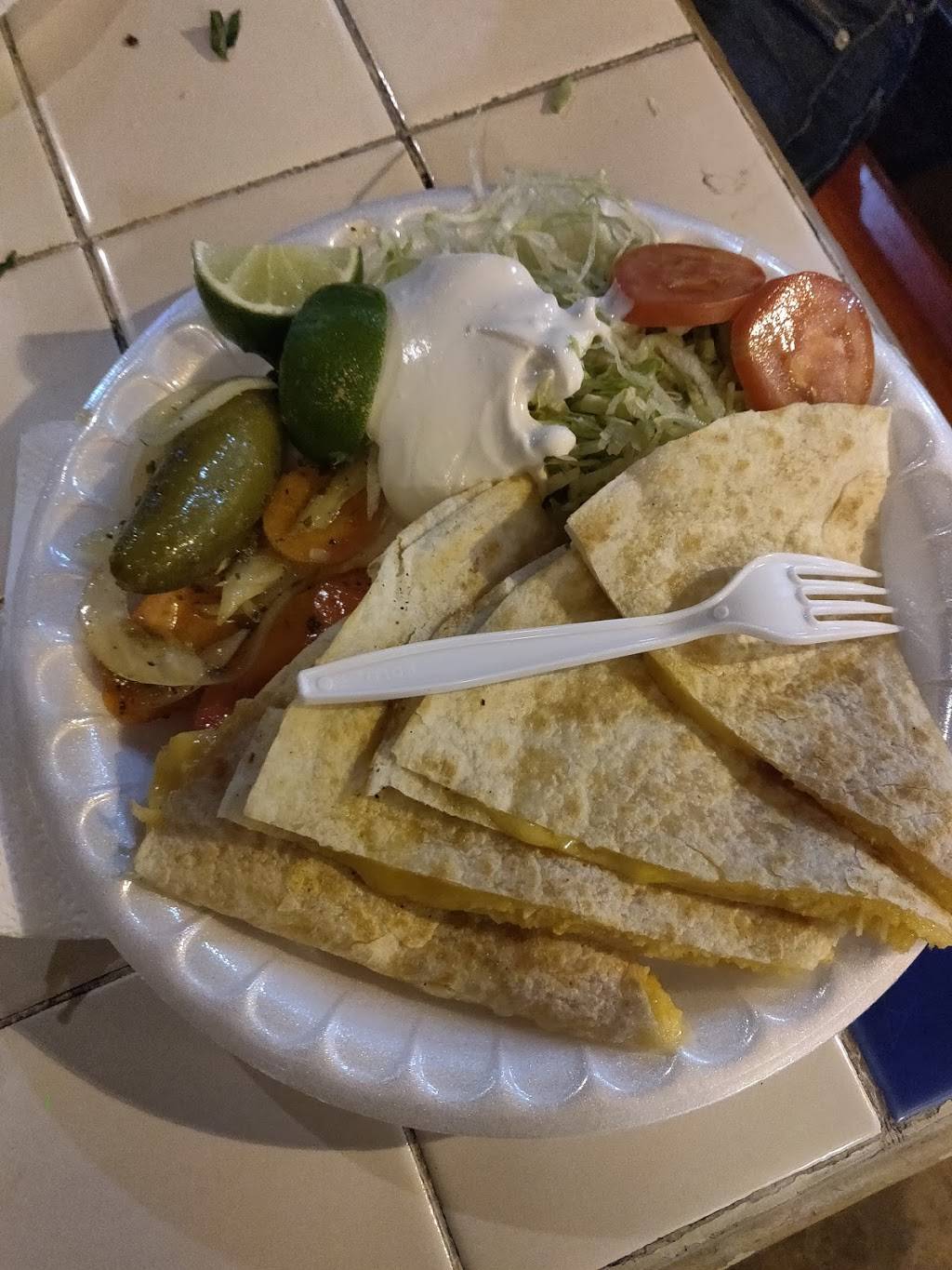 La Lumbre Tacos | restaurant | 10711 S Prairie Ave, Inglewood, CA 90303, USA | 3106731124 OR +1 310-673-1124