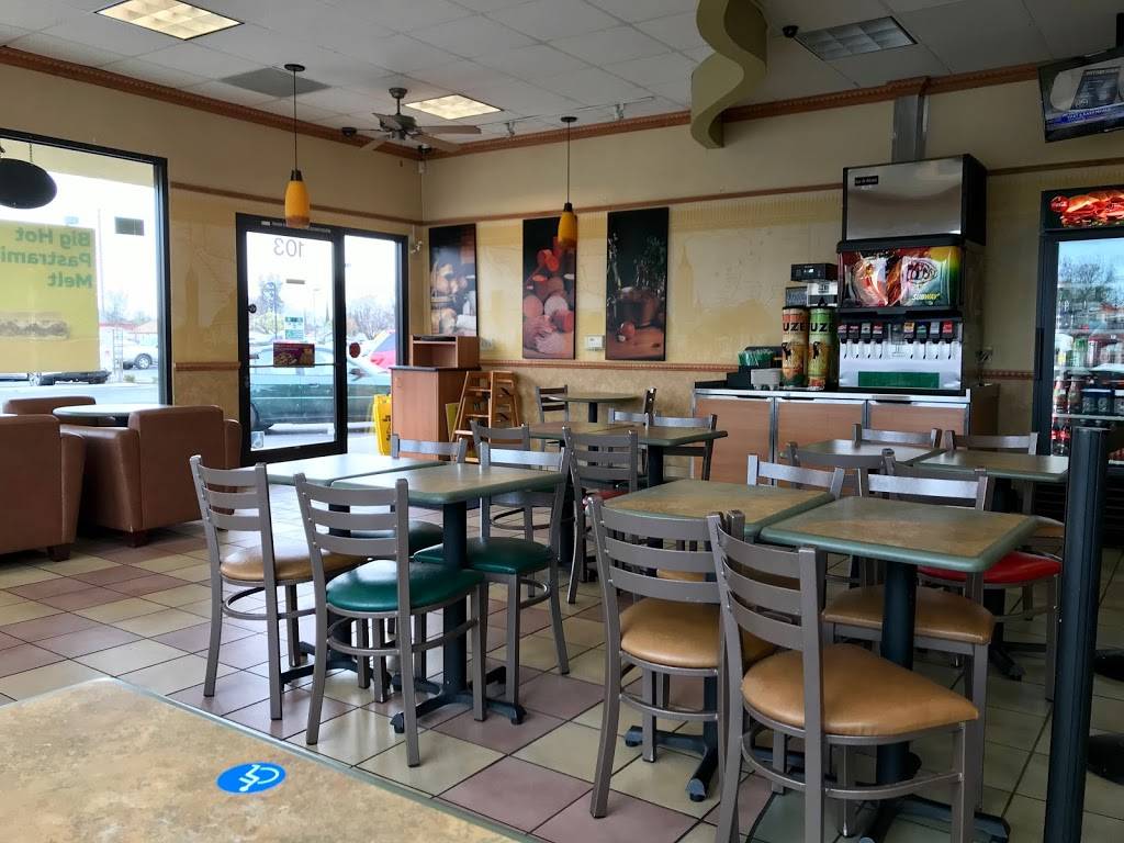 Subway Restaurants | restaurant | 777 W. Grangeville Blvd Suite 103 Hanford Savemart Shopping Ctr, Hanford, CA 93230, USA | 5595828182 OR +1 559-582-8182