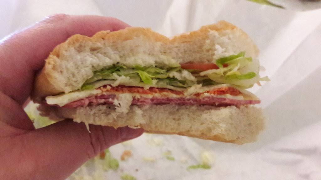 Lake House Pub | meal delivery | 310 W Buffalo St, New Buffalo, MI 49117, USA | 2694692247 OR +1 269-469-2247