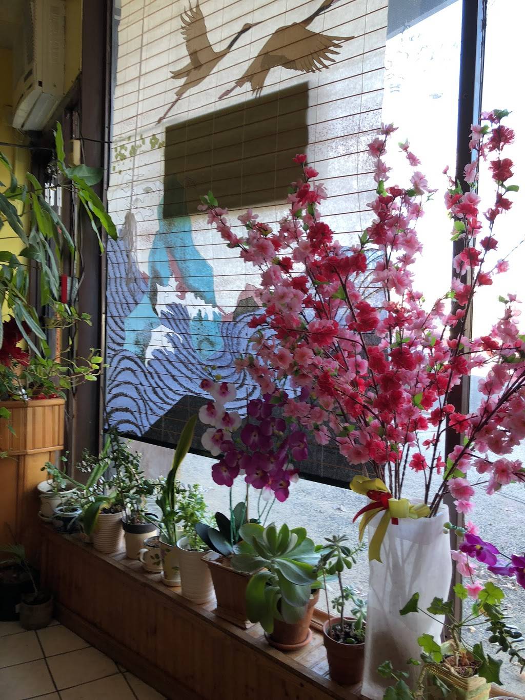 Kyoto Sushi | restaurant | 78 Washington Ave, Dumont, NJ 07628, USA | 2013845544 OR +1 201-384-5544