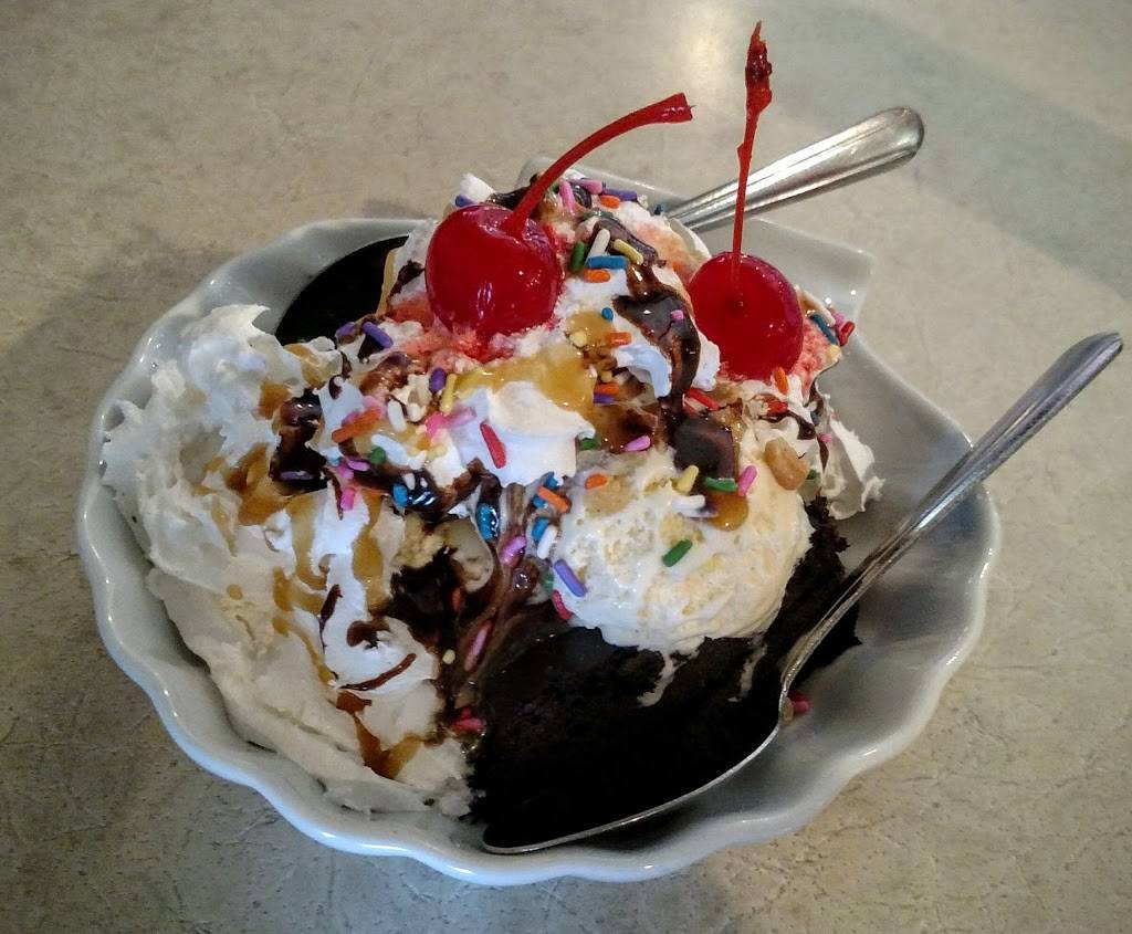 Catalinas Diner | restaurant | 273 E Kiowa Ave, Elizabeth, CO 80107, USA | 3036462700 OR +1 303-646-2700