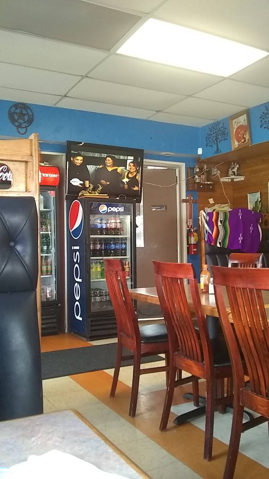 Taqueria La Perlita | restaurant | 495 N 22nd St, Decatur, IL 62521, USA | 2173308008 OR +1 217-330-8008