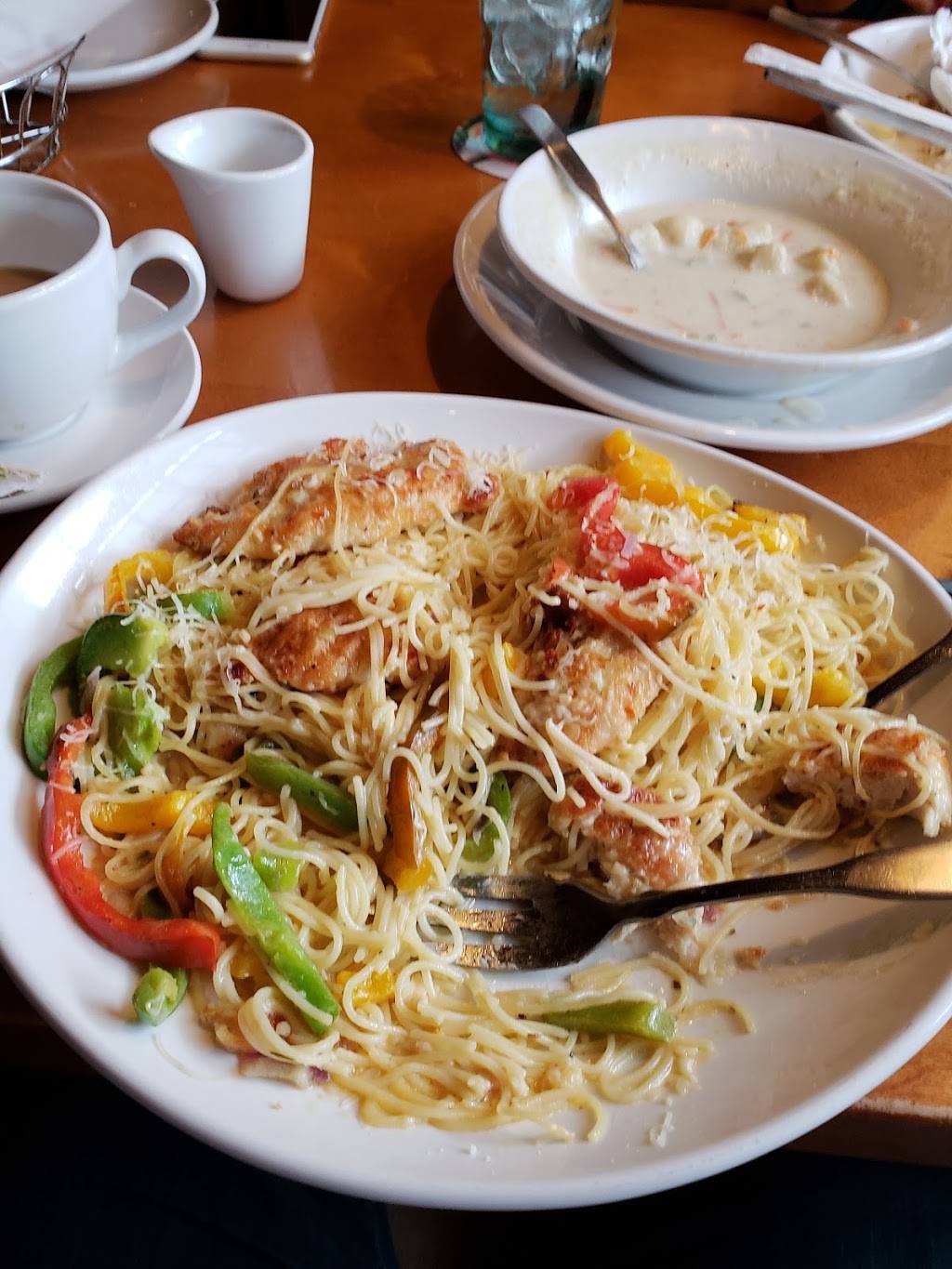 Olive Garden Italian Restaurant | meal takeaway | 1417 N Bridge St, Chillicothe, OH 45601, USA | 7407725040 OR +1 740-772-5040