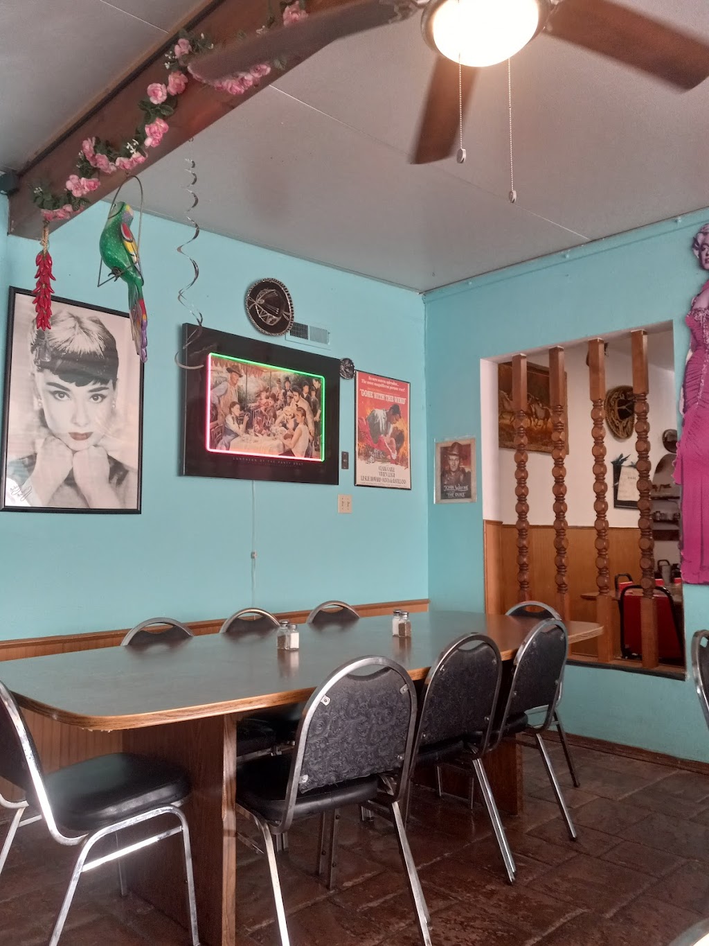 El Sombrero | restaurant | 825 Mills Ave, Las Vegas, NM 87701, USA | 5054253705 OR +1 505-425-3705