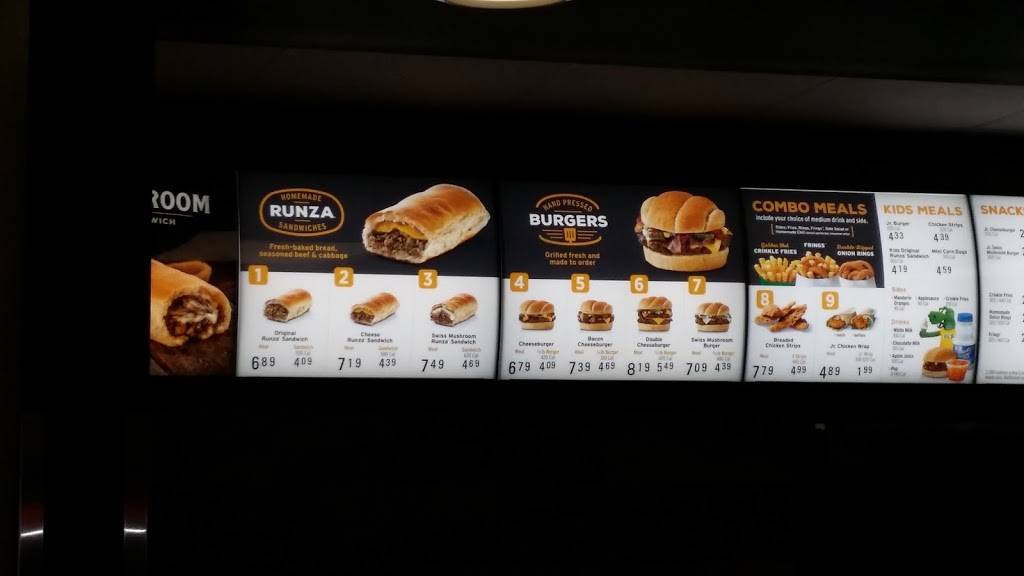 Runza Restaurant | restaurant | 10505 Pacific St, Omaha, NE 68114, USA | 4025066851 OR +1 402-506-6851