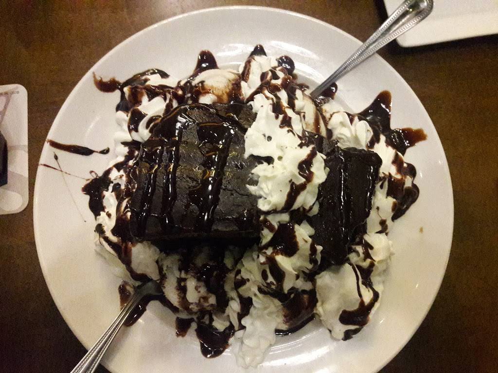 Uptown Alley | restaurant | 6101 Brad McNeer Pkwy, Midlothian, VA 23112, USA | 8047441077 OR +1 804-744-1077