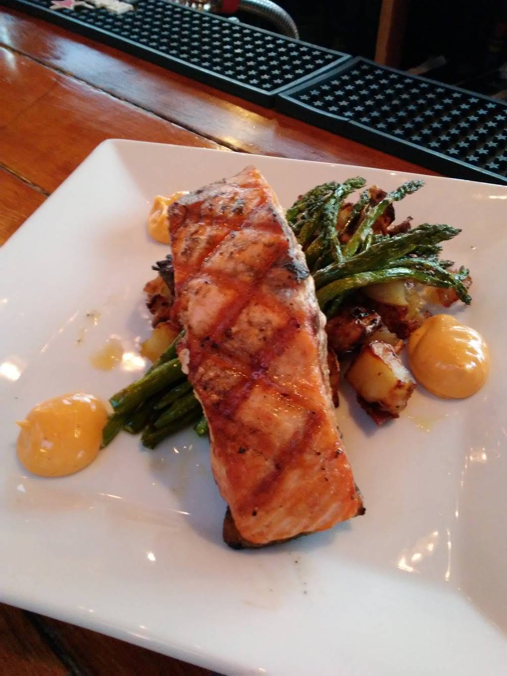 Plum Island Grille | restaurant | 2 Plum Island Turnpike #2035, Newbury, MA 01951, USA | 9784632290 OR +1 978-463-2290