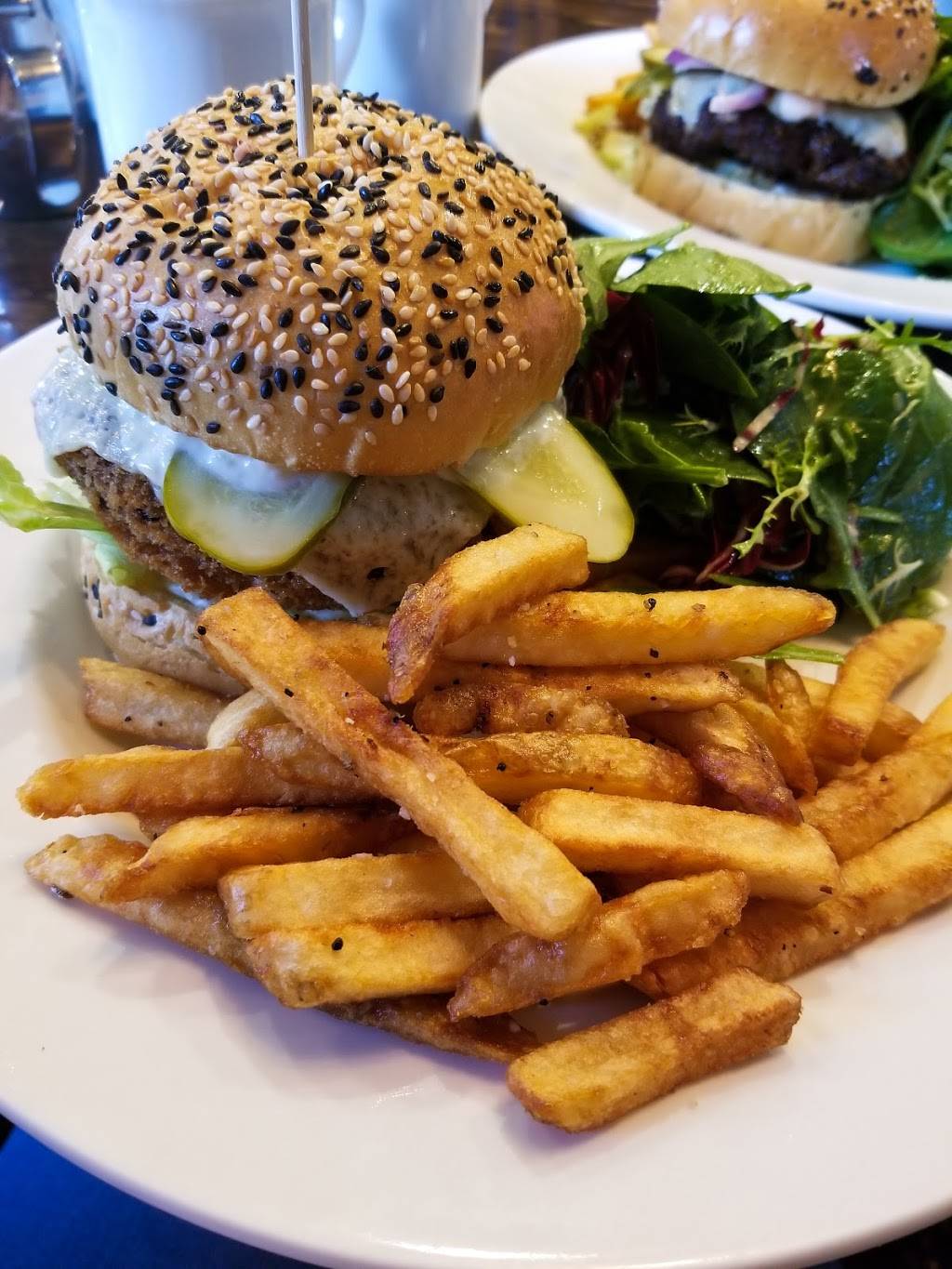 LOCAL 75 Bistro Pub | restaurant | 5601 Av de Monkland, Montréal, QC H4A 1E2, Canada | 5144847575 OR +1 514-484-7575