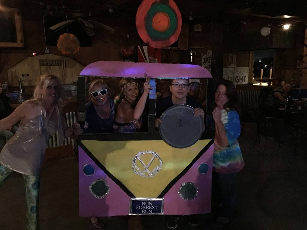 Tin Top Bar & Grill | restaurant | 37901 W Salome Hwy, Tonopah, AZ 85354, USA | 6233861501 OR +1 623-386-1501