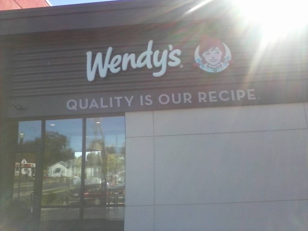 Wendys | restaurant | 872 N Main St, Culpeper, VA 22701, USA | 5408122847 OR +1 540-812-2847