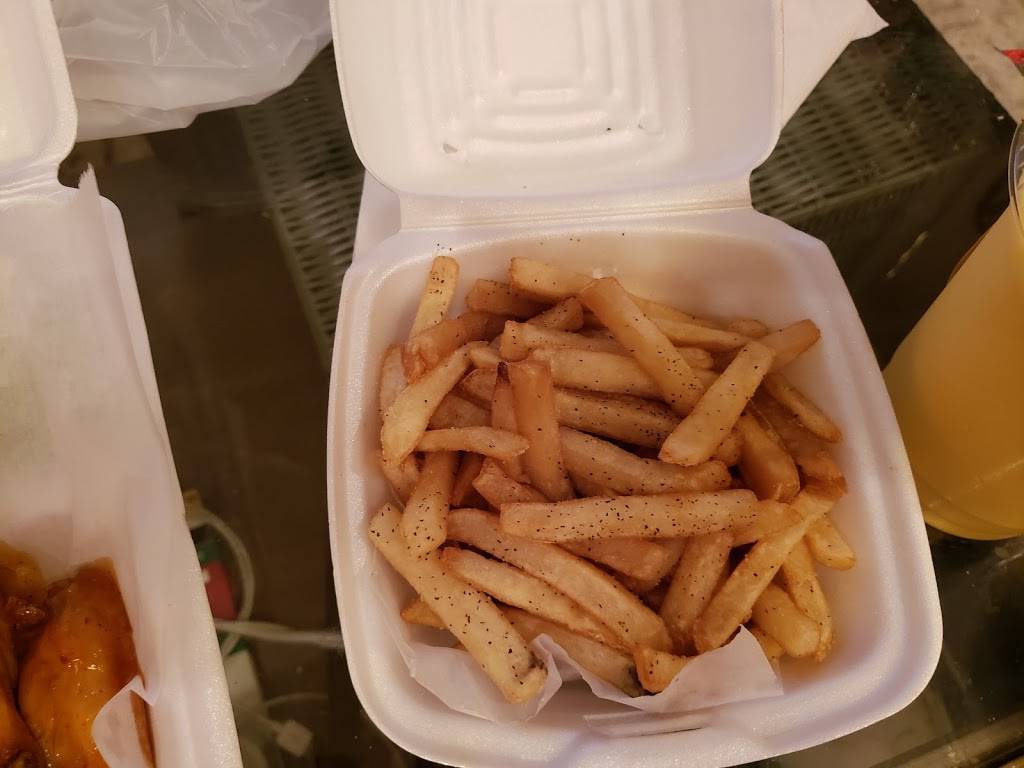 Kings of Wings | restaurant | 5822 Camp Bowie Blvd, Fort Worth, TX 76107, USA | 2147773616 OR +1 214-777-3616