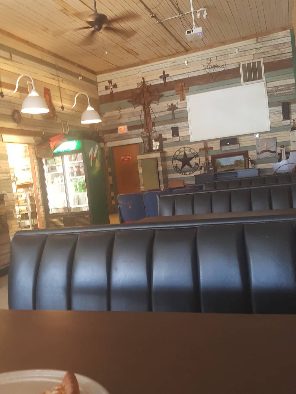 Lone Star Pizzeria | restaurant | 302 S Main St, Maypearl, TX 76064, USA | 9724353160 OR +1 972-435-3160