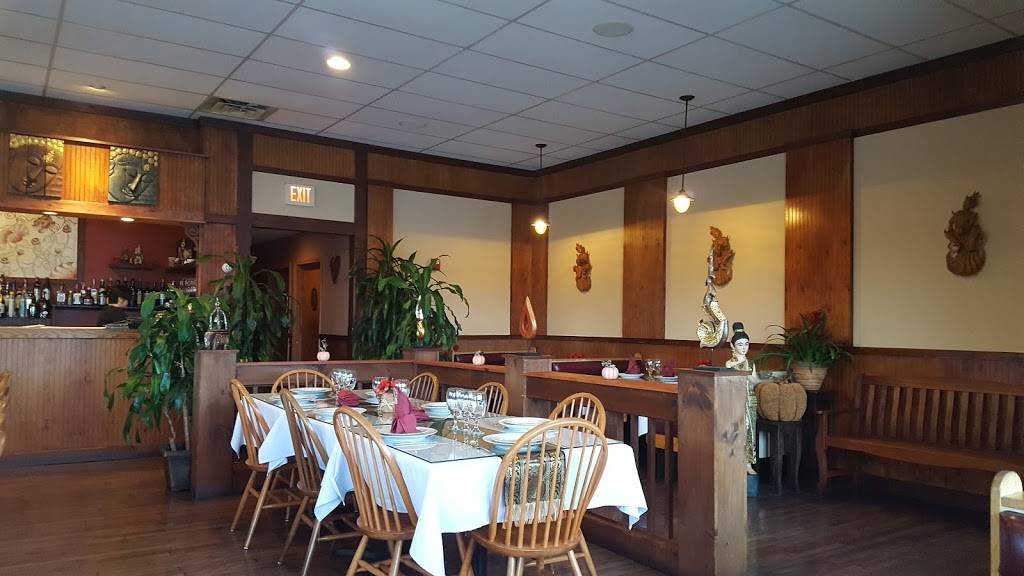 Siam Square Fine Thai Cuisine | restaurant | 238 E Main Rd, Middletown, RI 02842, USA | 4018517988 OR +1 401-851-7988