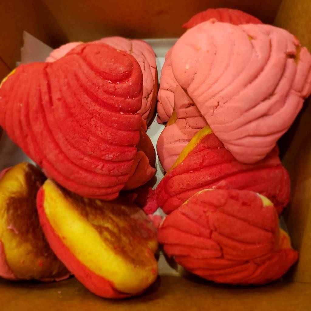 Carrusel Bakery | restaurant | 13923 Van Nuys Blvd, Arleta, CA 91331, USA | 8188967999 OR +1 818-896-7999