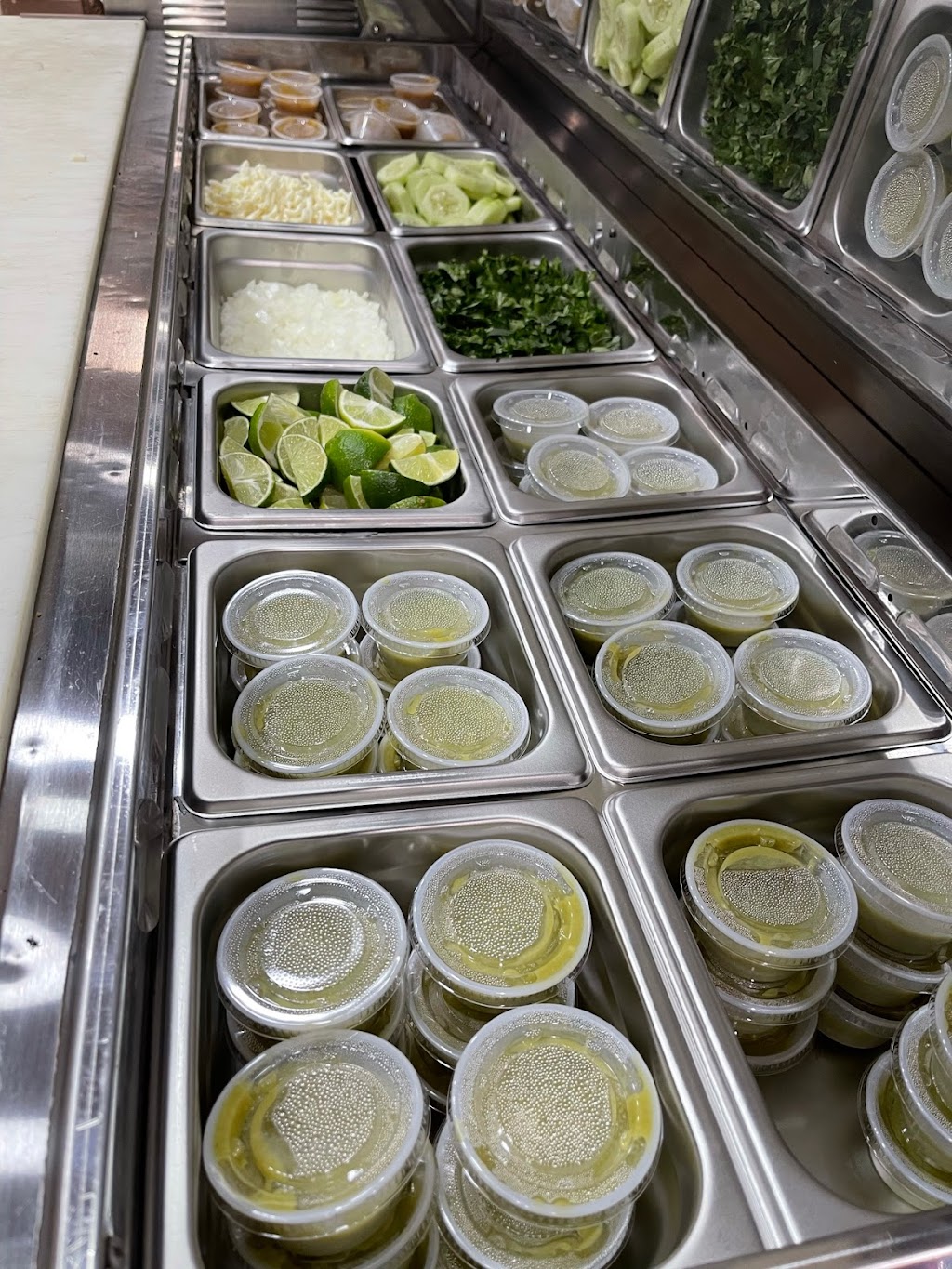 Los Machetes Taqueria | restaurant | 3009 Strong Ave, Kansas City, KS 66106, USA | 9132910112 OR +1 913-291-0112