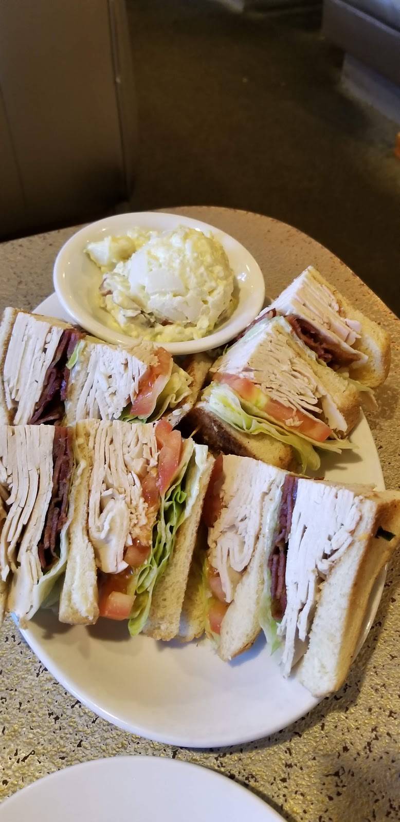 Manhattan In the Desert | restaurant | 2665 E Palm Canyon Dr, Palm Springs, CA 92264, USA | 7603223354 OR +1 760-322-3354