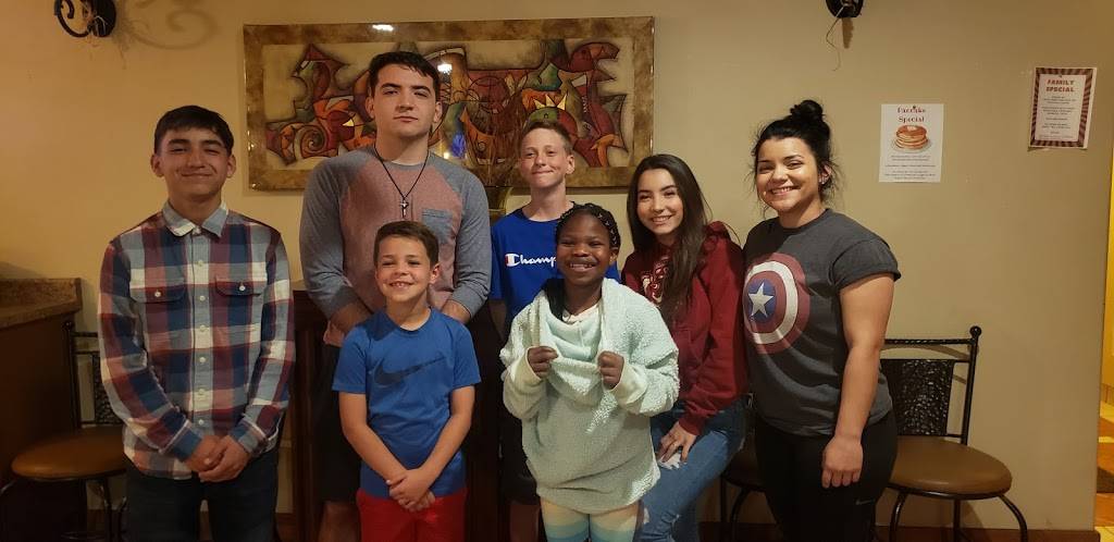 Me & Marthas Express | restaurant | 505 E Tulare St, Dinuba, CA 93618, USA | 5595912298 OR +1 559-591-2298