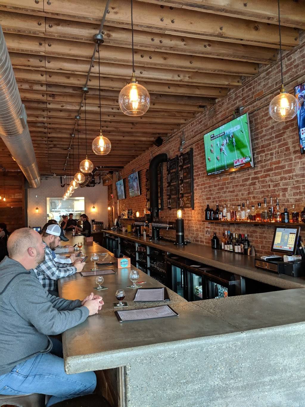 Taxman Brewing Co. Fortville | restaurant | 29 S Main St, Fortville, IN 46040, USA | 3174821272 OR +1 317-482-1272