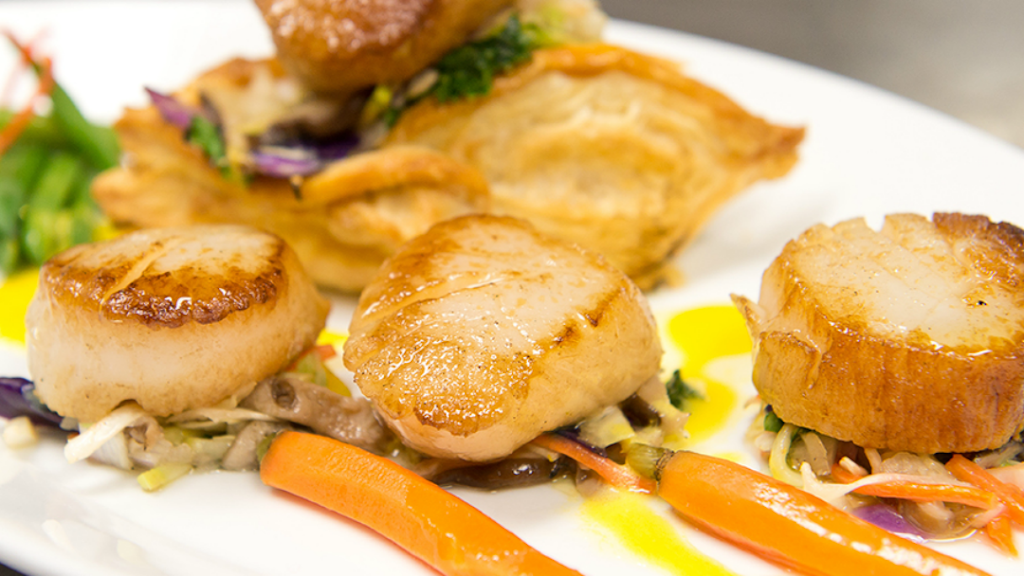 The Paper Canoe | restaurant | 1564 Duck Rd, Duck, NC 27949, USA | 2527152220 OR +1 252-715-2220