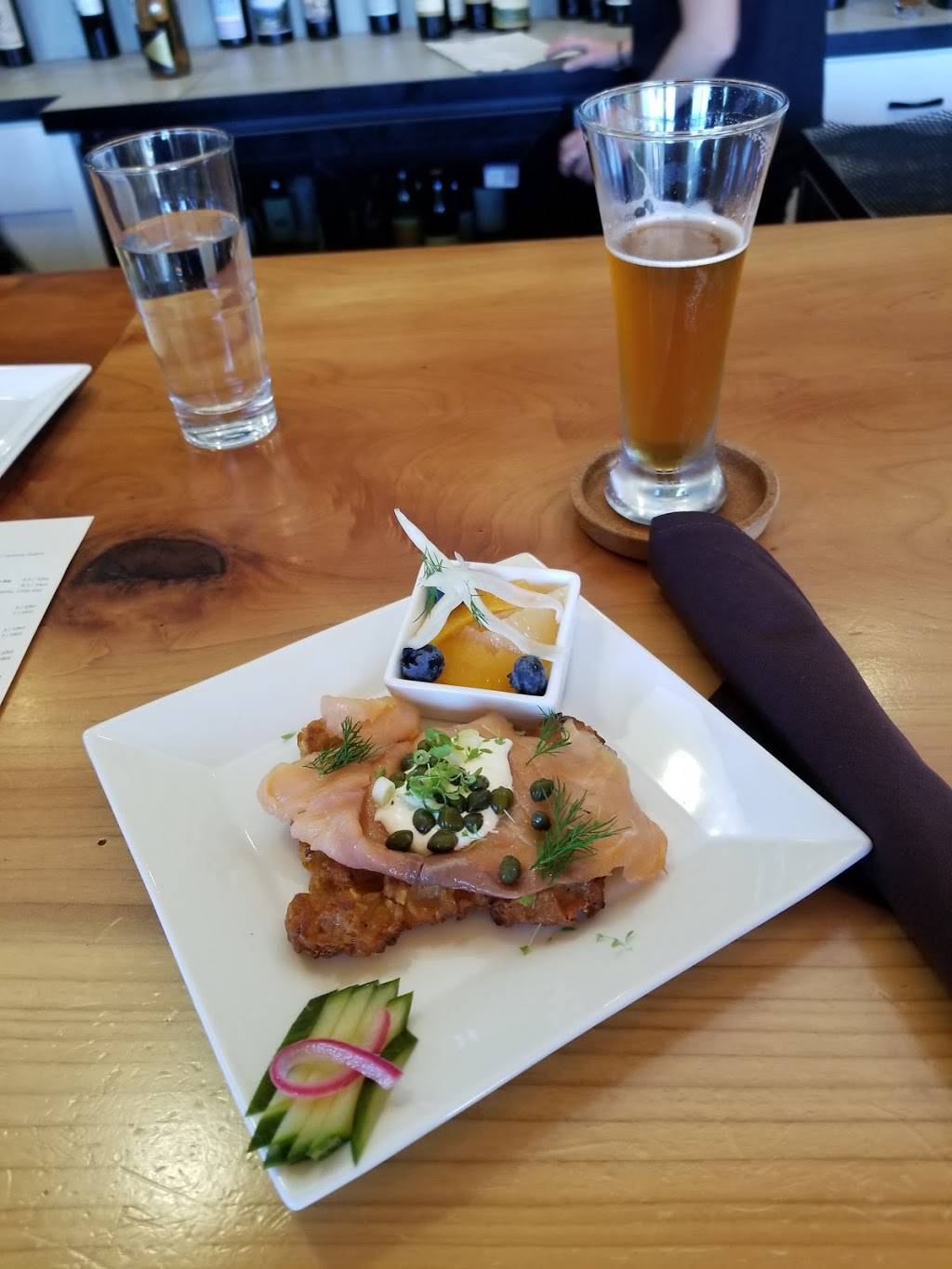 Vinocruz Wine Bar + Kitchen | restaurant | 2430, 4901 Soquel Dr, Soquel, CA 95073, USA | 8314268466 OR +1 831-426-8466