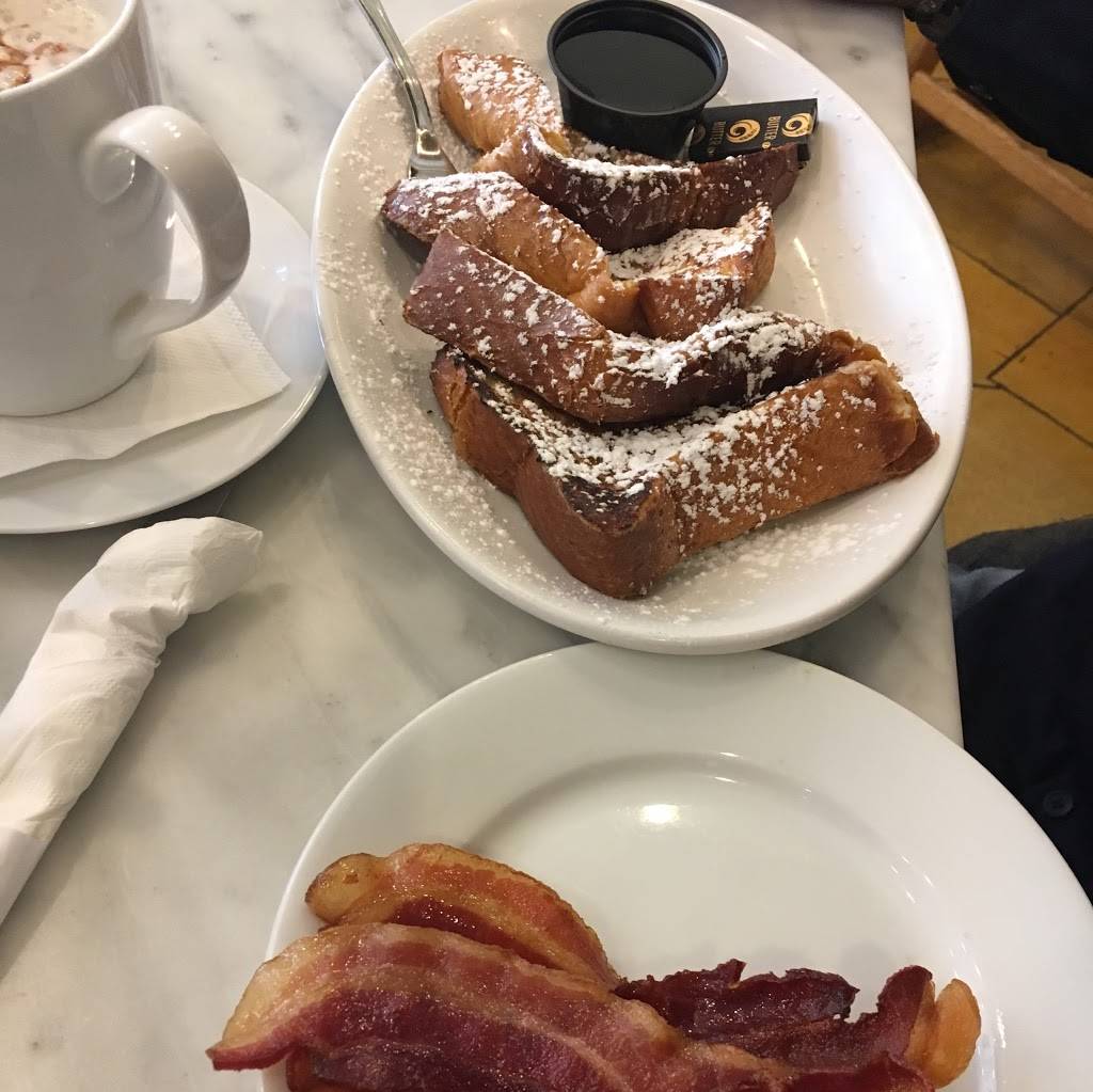 Village Square Cafe | restaurant | 66 Village Square, Baltimore, MD 21210, USA | 4104332233 OR +1 410-433-2233