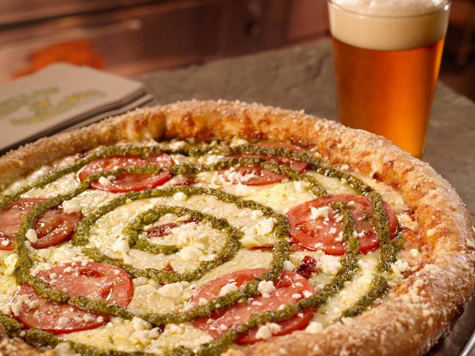 Mellow Mushroom | meal takeaway | 1018-2 3rd St N, Jacksonville Beach, FL 32250, USA | 9042415600 OR +1 904-241-5600