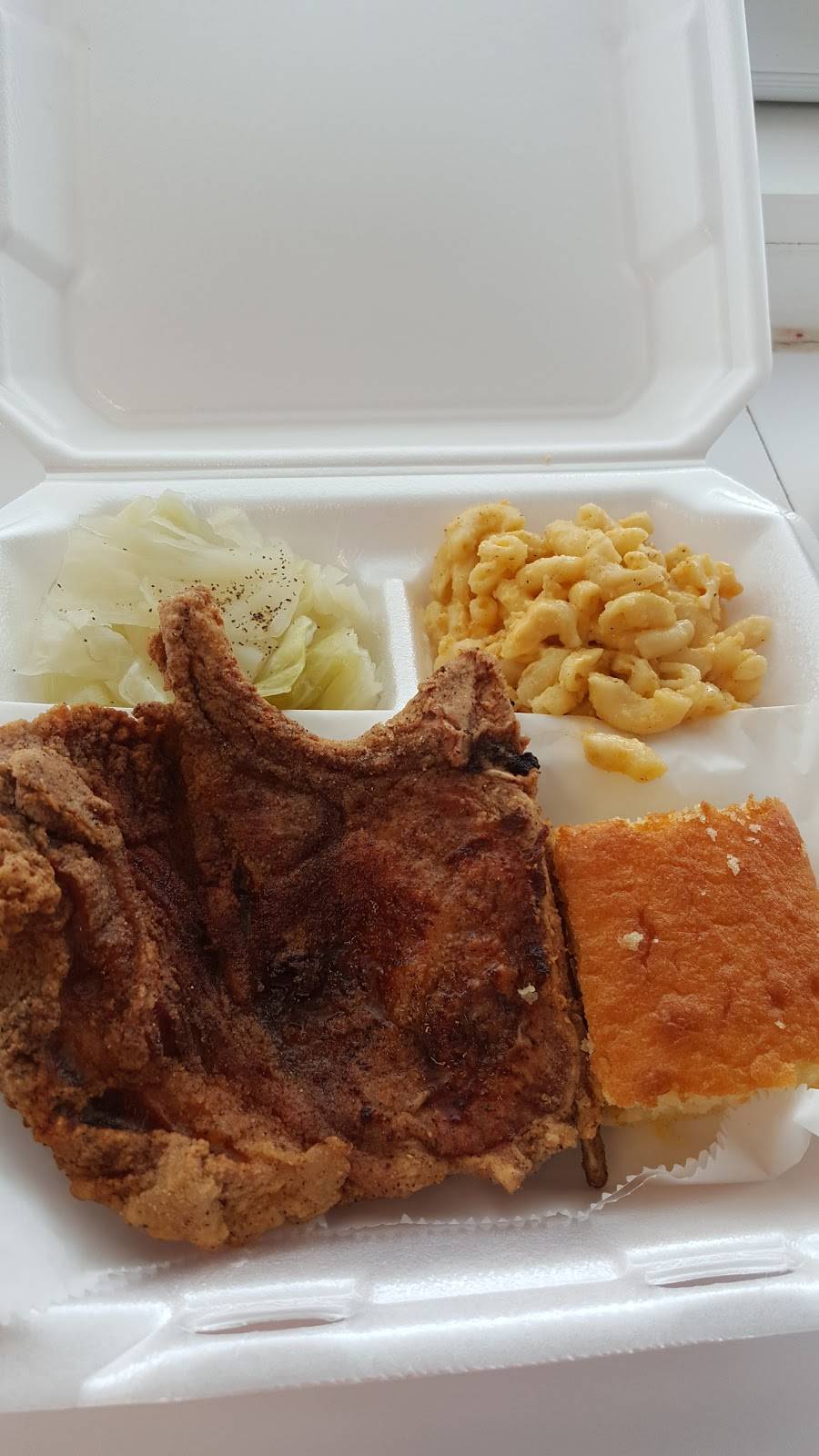 Dr Chops Soul Food Cafe | restaurant | 4830 Old Rural Hall Rd, Winston-Salem, NC 27105, USA | 3368935356 OR +1 336-893-5356