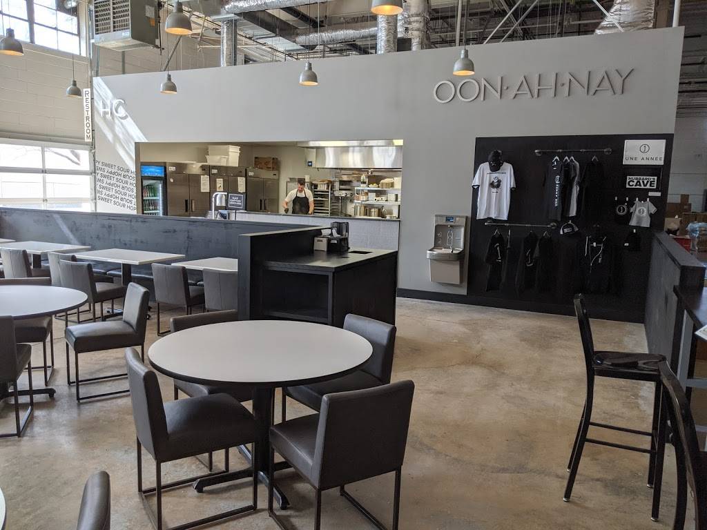 Une Année | Hubbards Cave Brewery Kitchen | restaurant | 6343 W Gross Point Rd, Niles, IL 60714, USA | 8476350655 OR +1 847-635-0655