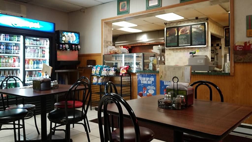 Sals Pizza & Family Restaurant | restaurant | 102 Main St, Slatington, PA 18080, USA | 6107601007 OR +1 610-760-1007