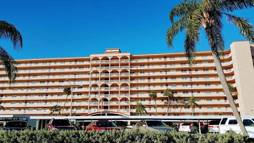 Townshores of Gulfport Inc | restaurant | 6025 Shore Blvd S, Gulfport, FL 33707, USA | 7273431094 OR +1 727-343-1094