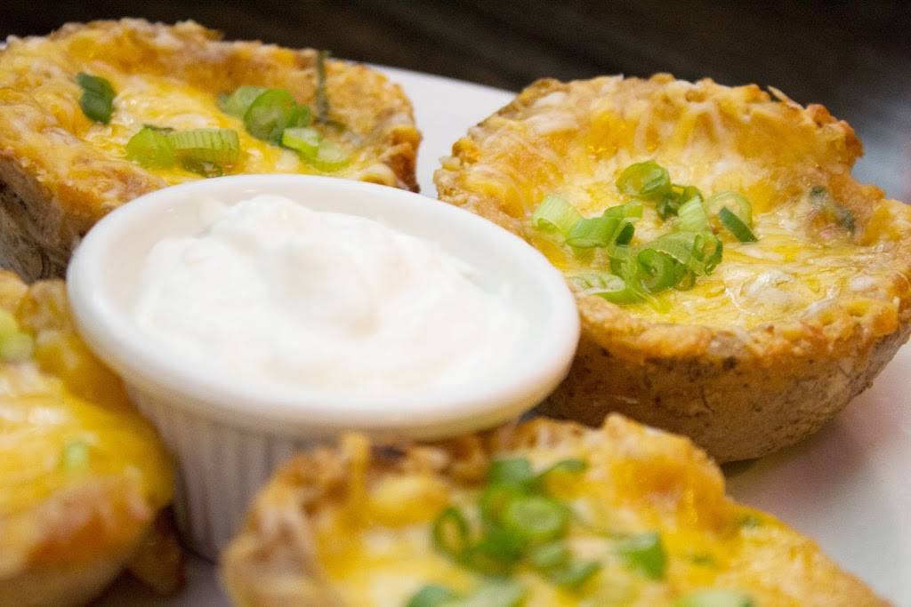 Bottoms Up Sports Bar & Grill | restaurant | 1807 S Washington St, Naperville, IL 60565, USA | 6303642070 OR +1 630-364-2070