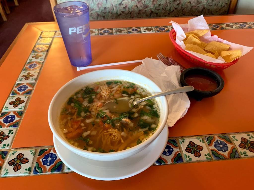 Nellys Mexican Food | restaurant | 4506 US-169 Highway, St Joseph, MO 64507, USA | 8162338646 OR +1 816-233-8646