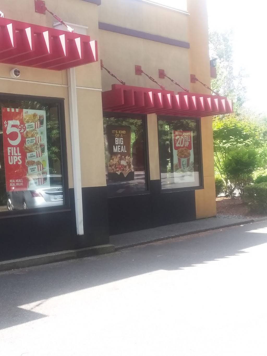 KFC | restaurant | 15802 Bear Creek Pkwy, Redmond, WA 98052, USA | 4258850400 OR +1 425-885-0400