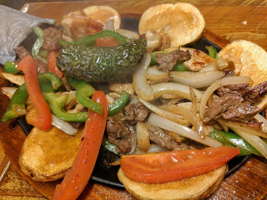 La Cabana Mexican & Seafood | restaurant | 1414 Bryan Ave, Lexington, KY 40505, USA | 8593882011 OR +1 859-388-2011