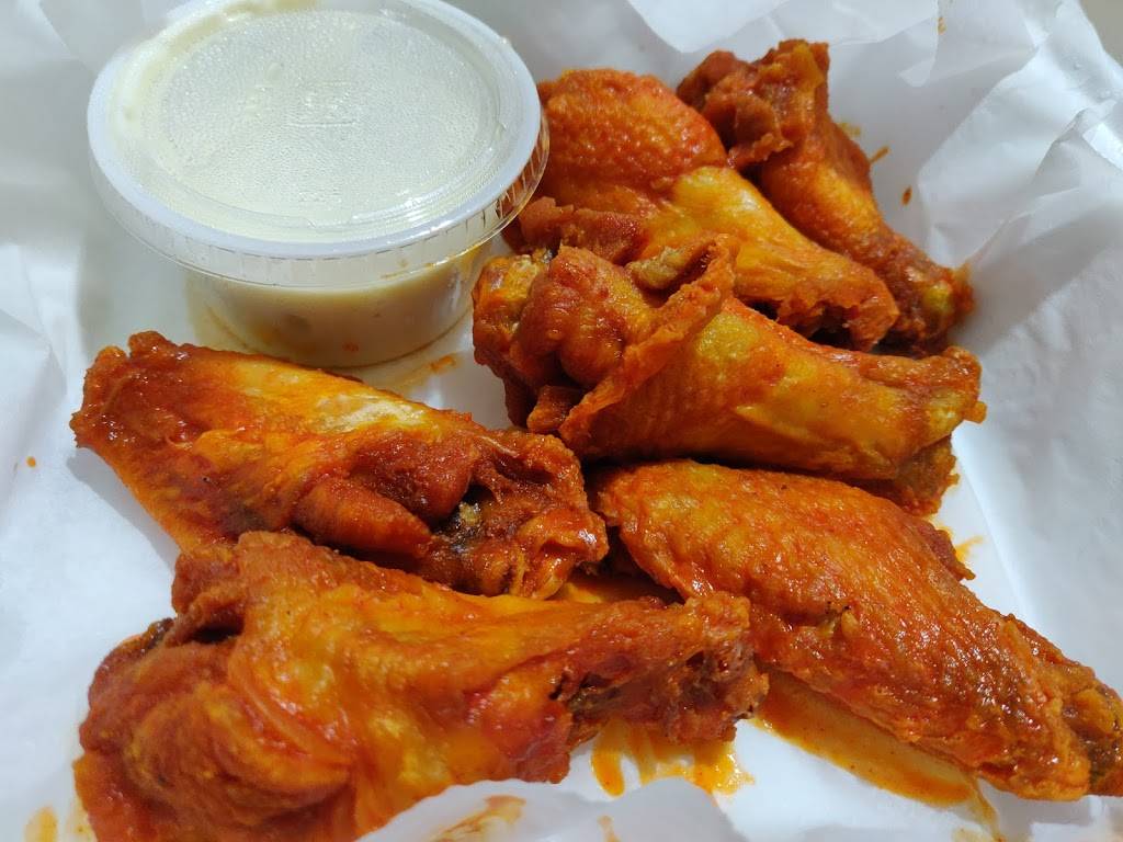 Toss & Fire Wood-Fired Pizza | meal takeaway | 315 N Main St, North Syracuse, NY 13212, USA | 3154589380 OR +1 315-458-9380