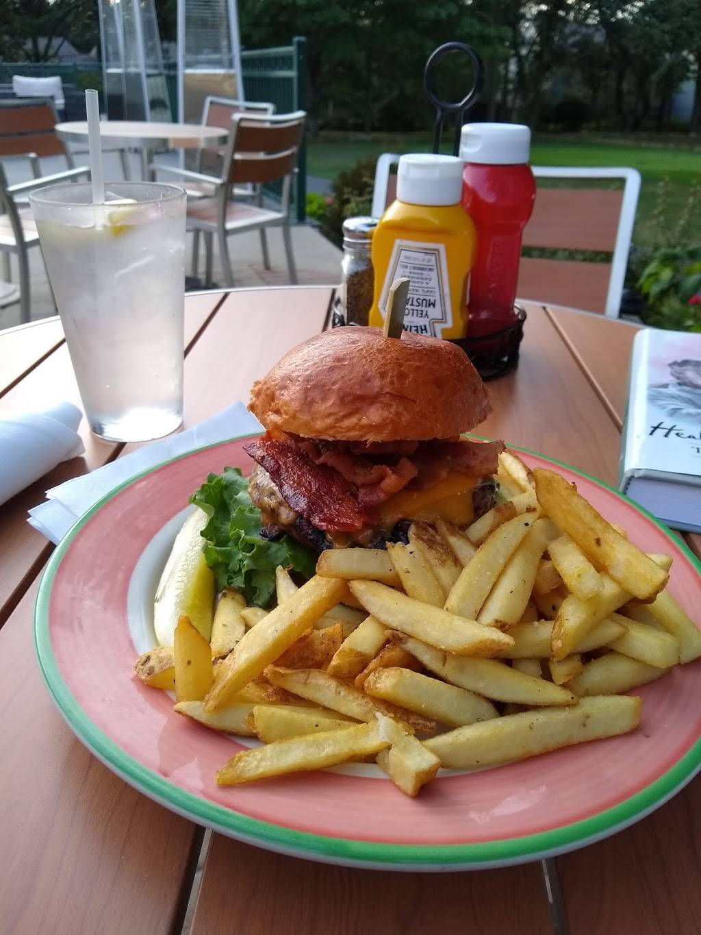 Linx Tavern | restaurant | 832 Villages Dr, Brewster, MA 02631, USA | 7743236210 OR +1 774-323-6210