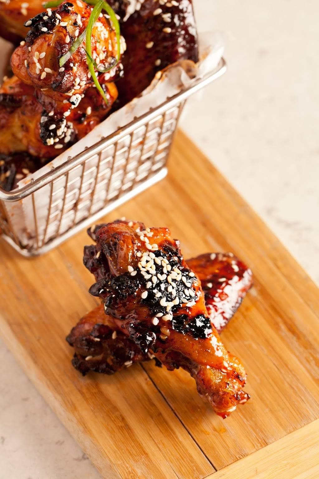 Deans List Restaurant | restaurant | 5 Blossom St, Boston, MA 02114, USA | 6172392393 OR +1 617-239-2393