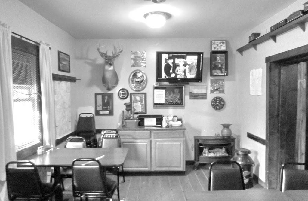 Railside Market | restaurant | 2871 Summit Point Rd, Summit Point, WV 25446, USA | 3047240012 OR +1 304-724-0012