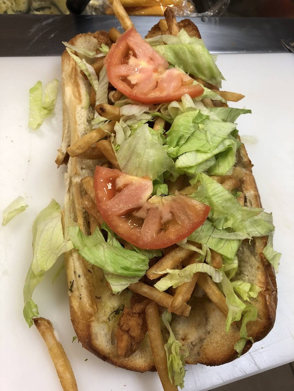 Fat wedge U | restaurant | 3835 Whitney Ave, Hamden, CT 06518, USA | 2032483777 OR +1 203-248-3777