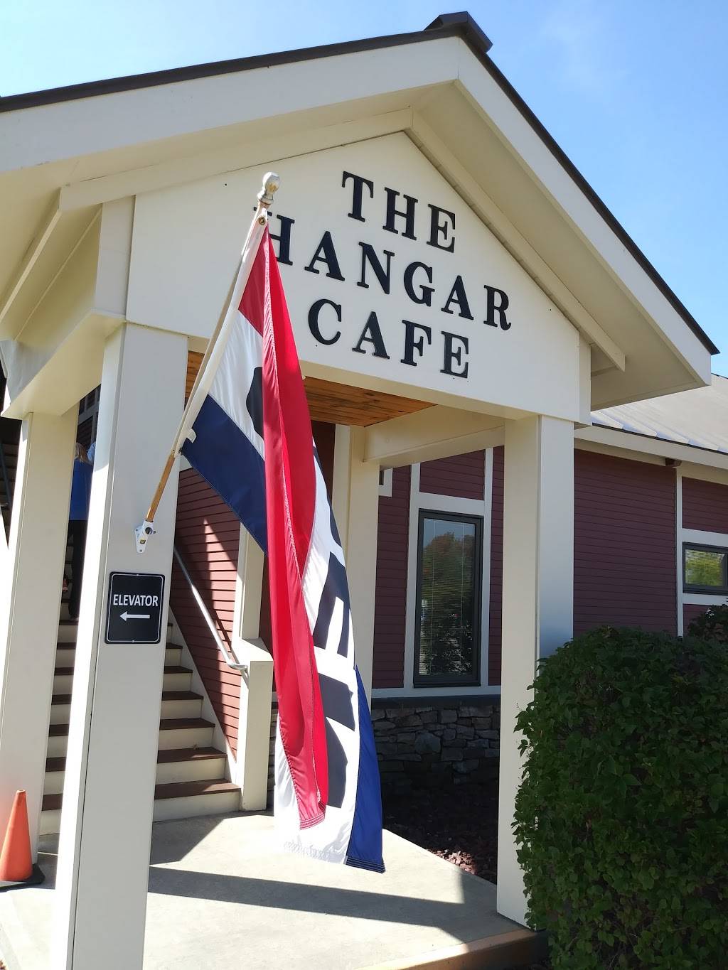 Rutland Airport The Hangar Cafe | restaurant | 1002 Airport Rd, North Clarendon, VT 05759, USA | 8027701855 OR +1 802-770-1855