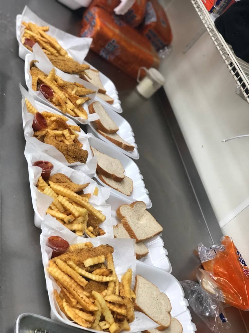 Livernois Fresh Fish & Seafood | restaurant | 18280 Livernois, Detroit, MI 48221, USA | 3138637000 OR +1 313-863-7000