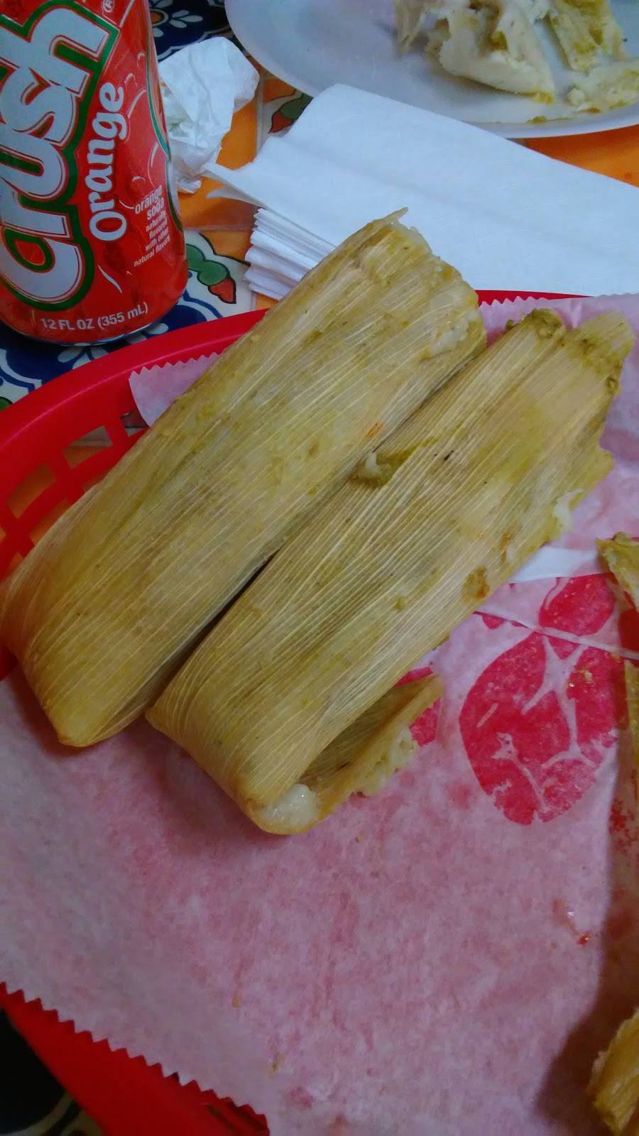 Chilo Y Chela Restaurant | restaurant | 4213 W North Ave, Chicago, IL 60639, USA | 7732692052 OR +1 773-269-2052