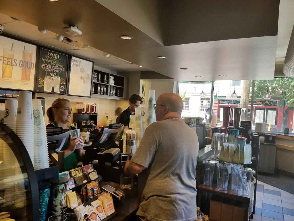 Starbucks | cafe | 1701 W 39th St, Kansas City, MO 64111, USA | 8165612850 OR +1 816-561-2850