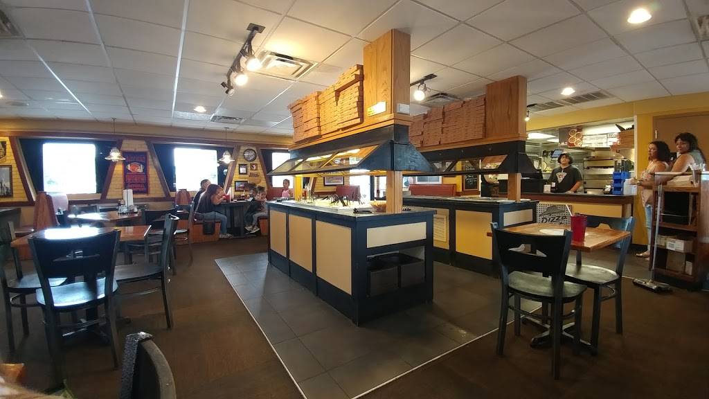 Pizza Hut | restaurant | 8128 S Orange Blossom Trail, Orlando, FL 32809, USA | 4078552287 OR +1 407-855-2287