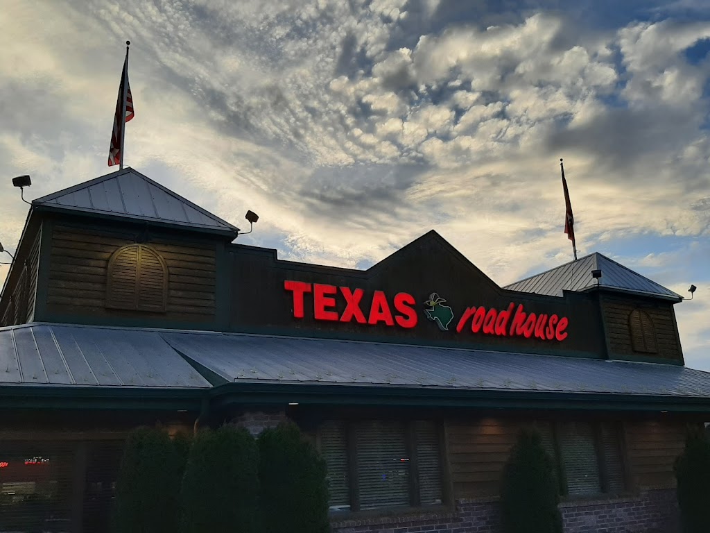 Texas Roadhouse | restaurant | 2620 S Shackleford Rd, Little Rock, AR 72205, USA | 5012242427 OR +1 501-224-2427