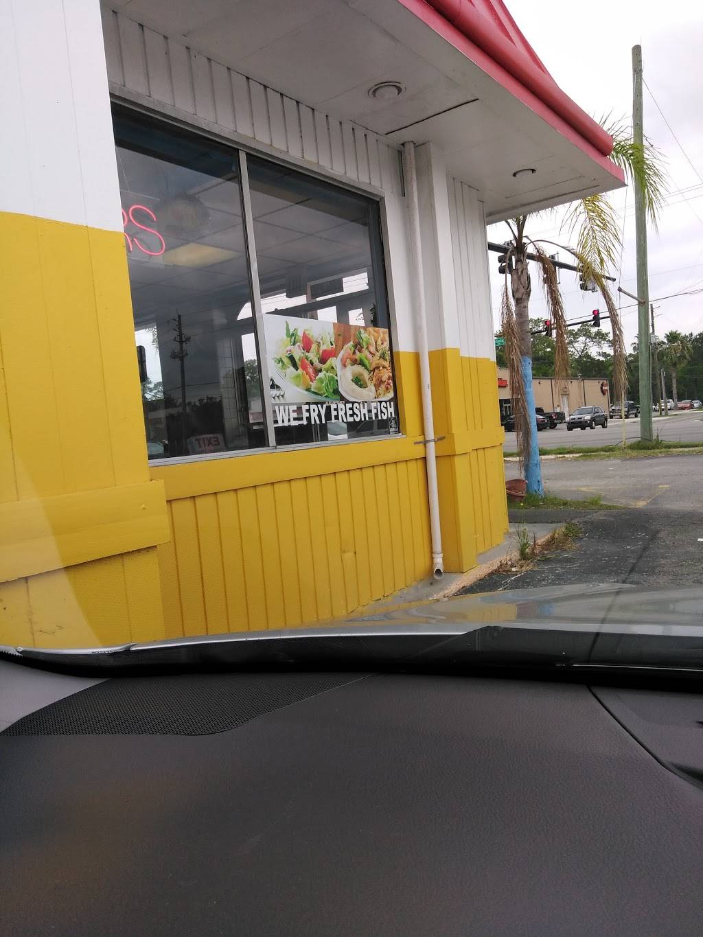 Hook Fish & Chicken | restaurant | 10400 Atlantic Blvd, Jacksonville, FL 32225, USA | 9049001563 OR +1 904-900-1563