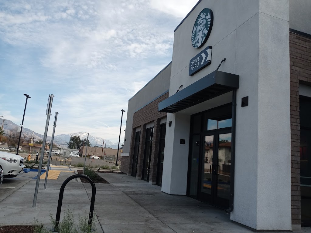 Starbucks | cafe | 580 E Highland Ave, San Bernardino, CA 92404, USA | 9098700379 OR +1 909-870-0379