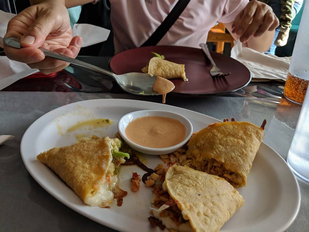 Mariscos El Chango | restaurant | 2646 E Alessandro Blvd, Riverside, CA 92508, USA | 9515635720 OR +1 951-563-5720